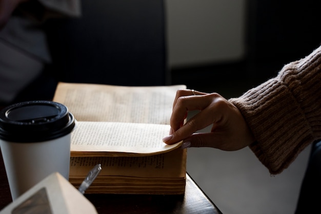 关于清江古河床的诗句(清江如练的诗句有那些)